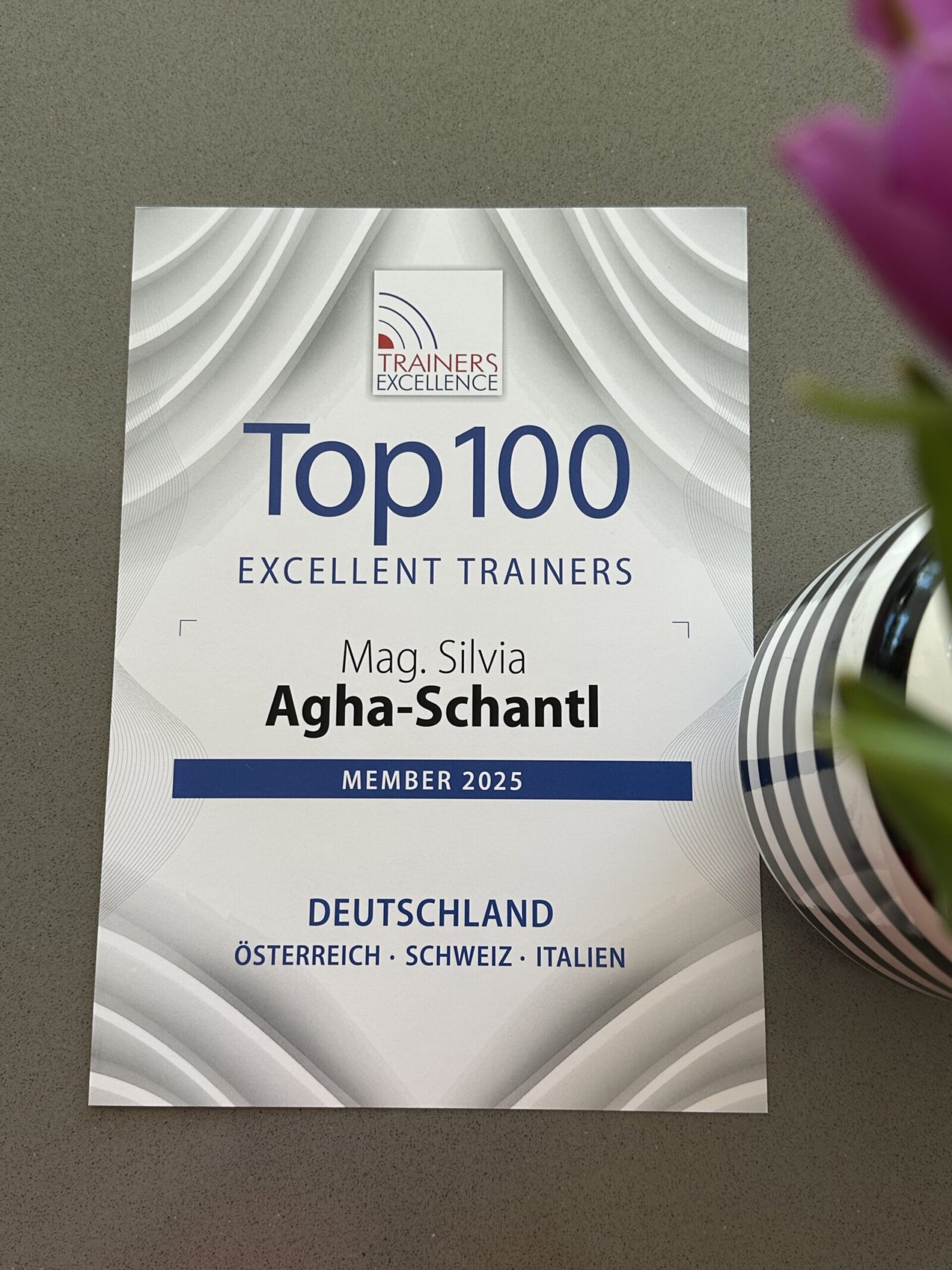Silvia Agha-Schantl ausgezeichnet als Top 100 Trainerin Verkauf & Vertrieb 2025